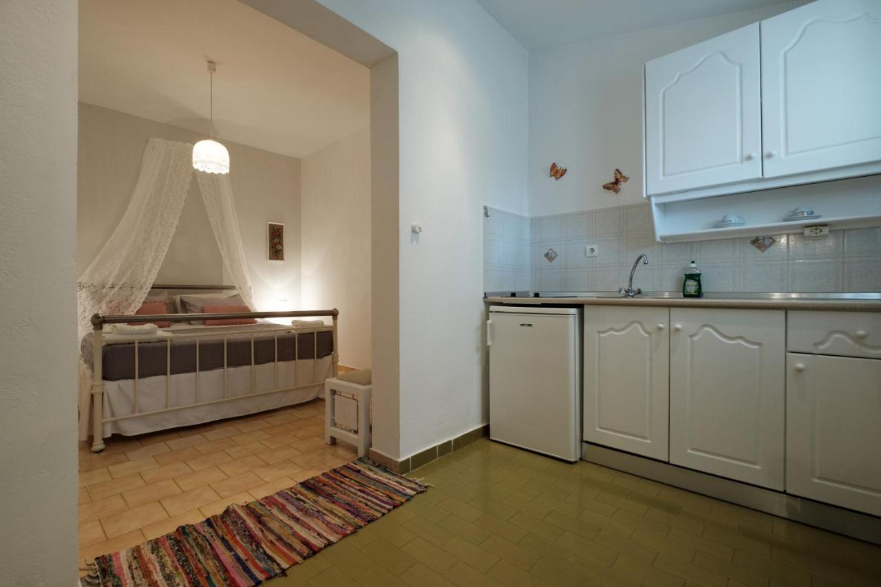 Eftyxia Apartments Paleokastritsa Buitenkant foto